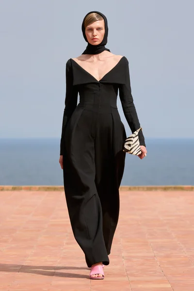 Look 18